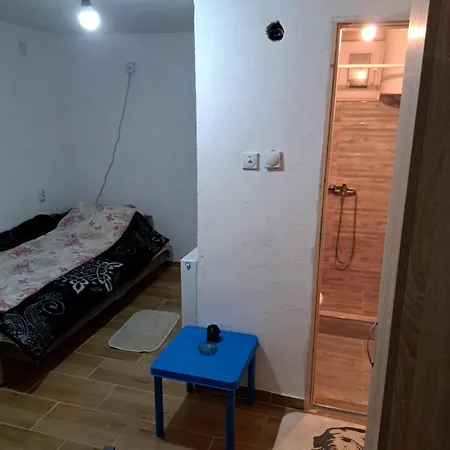 Lalinac Hostel Lalince