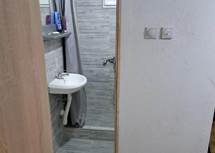 Hostel Lalinac Lalince